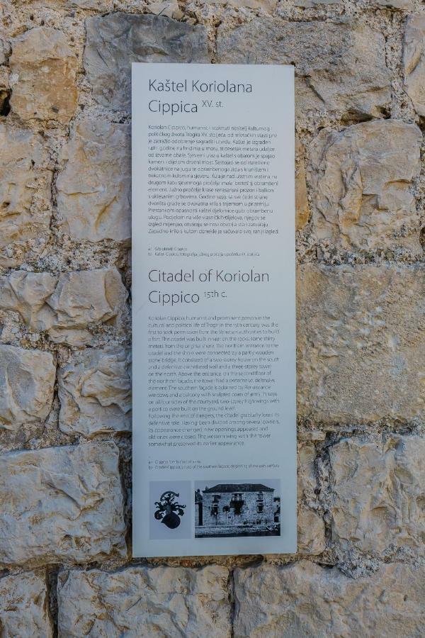 Central Apartment Castle Cippico Kastela Exterior photo