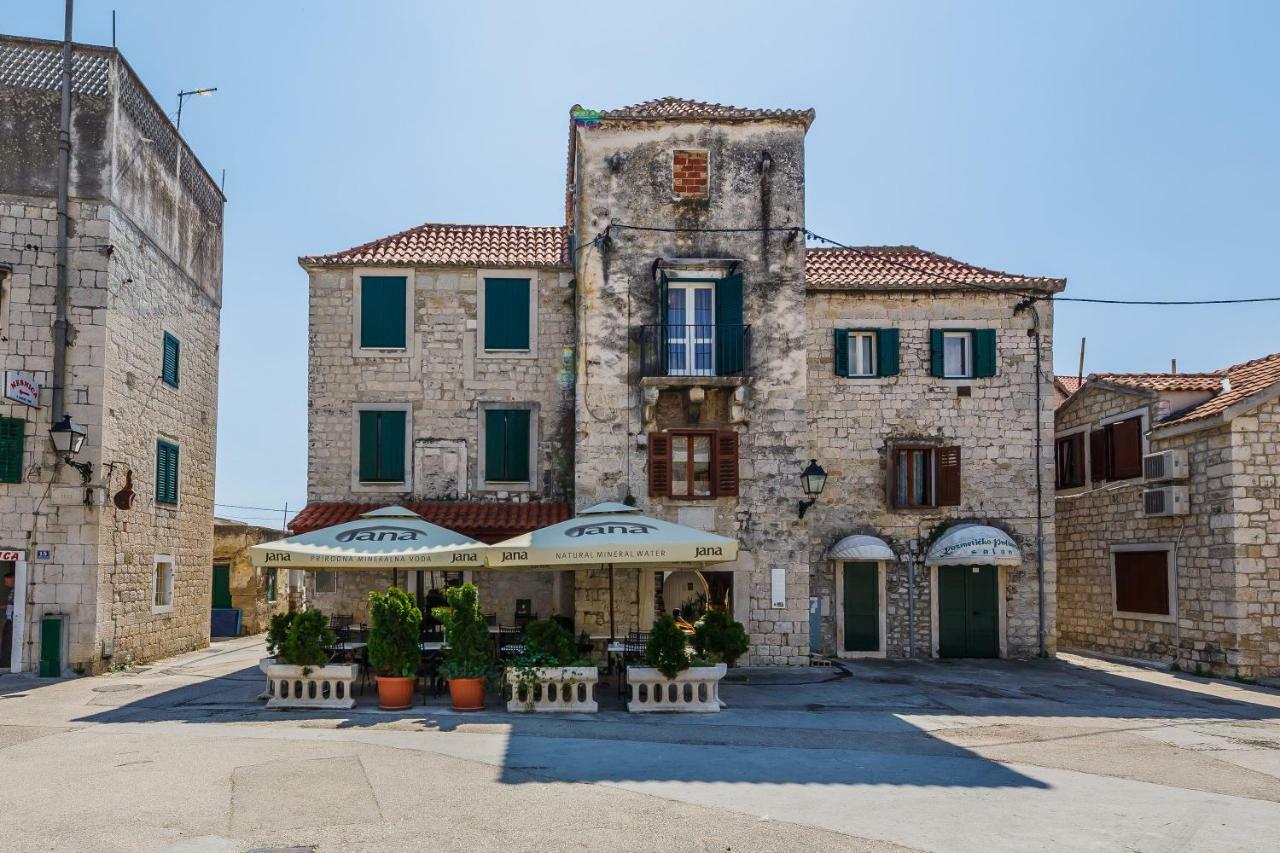 Central Apartment Castle Cippico Kastela Exterior photo