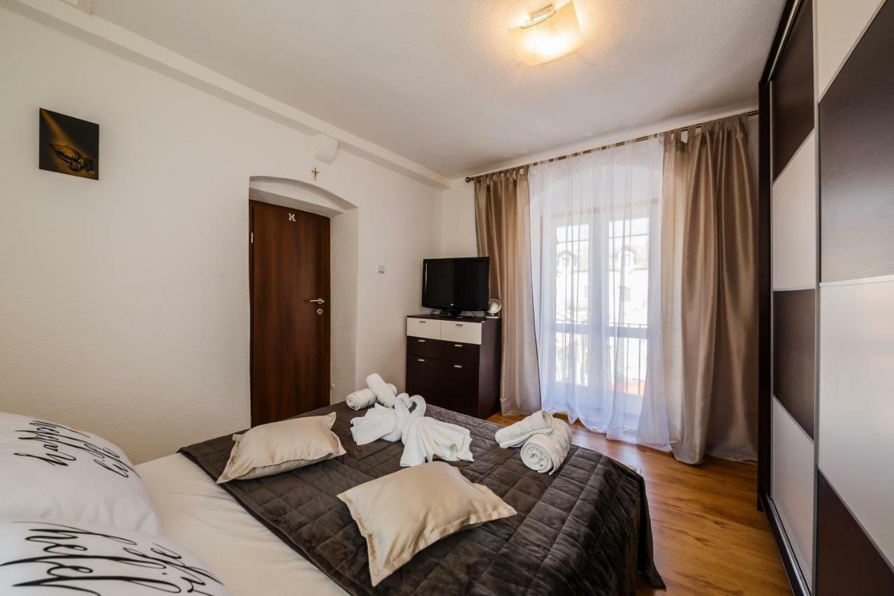 Central Apartment Castle Cippico Kastela Exterior photo